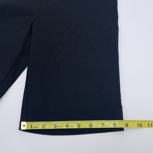 Ellen Tracy Black Bermuda Shorts Size Medium - Picture 12 of 14